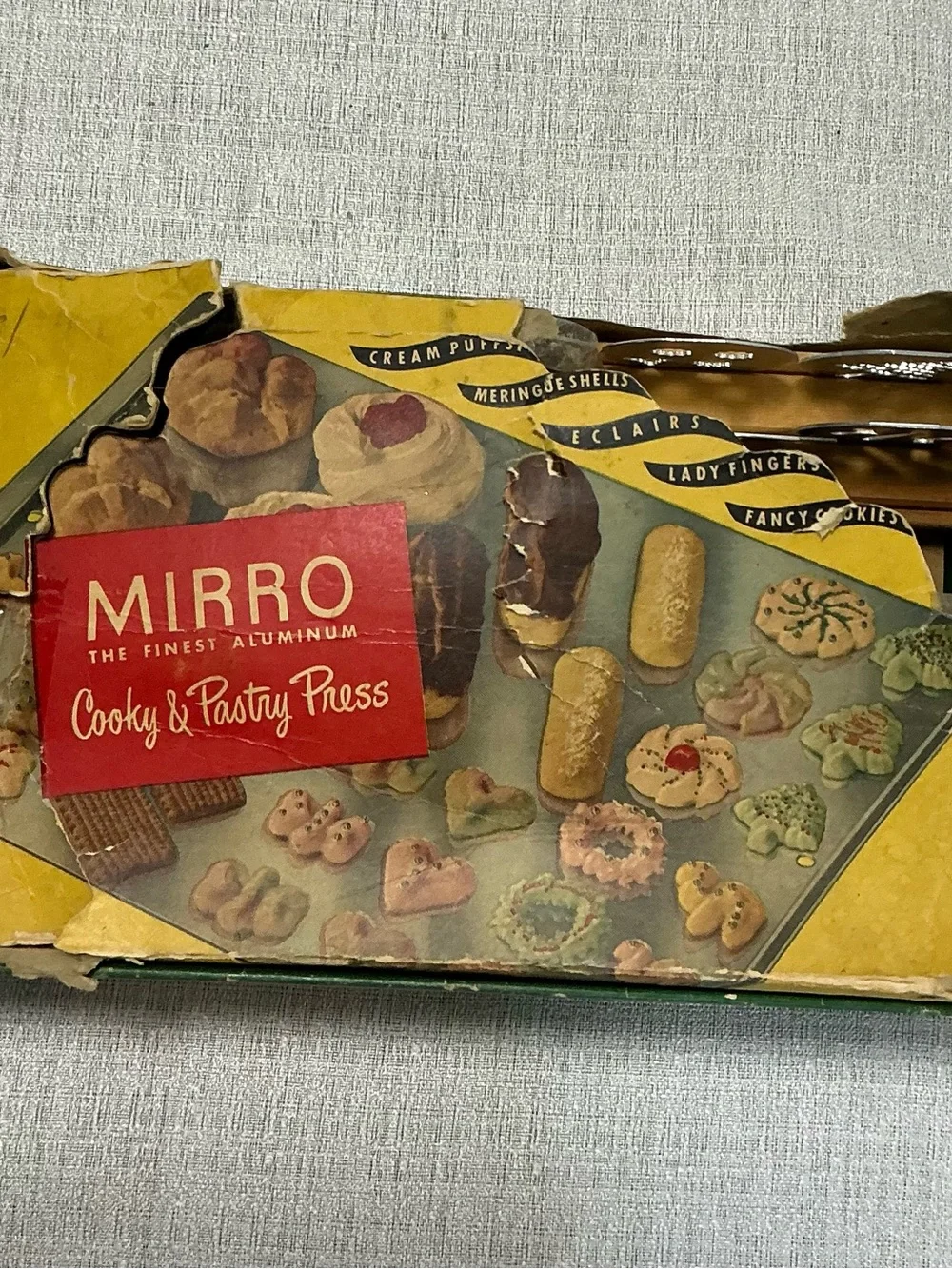 Vintage Mirro Aluminum Cooky and Pastry Press Set Discs Wooden Rack Booklet Box